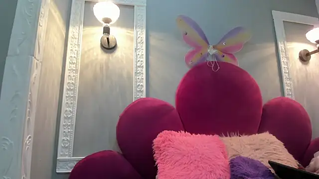 Bonniie 22 online show from 12, 11, 2025