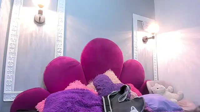 Bonniie 22 online show from 9, 4, 2026