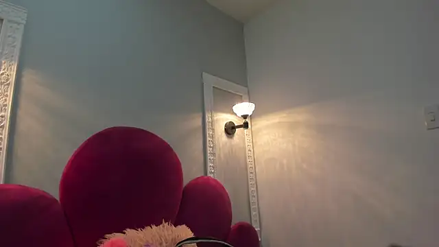 Bonniie 22 online show from 8, 10, 2025