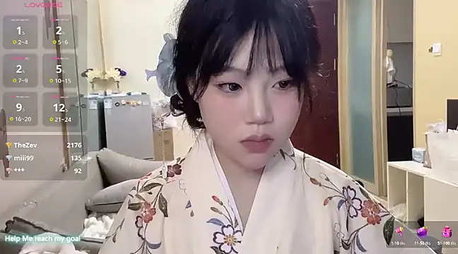 Snapshot of Yik-11 chatting on 28, 2, 2025 Yik-11 online show from 28, 2, 2025