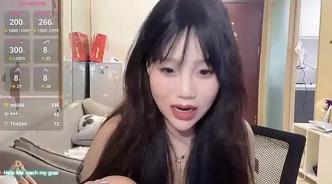Snapshot of Yik-11 chatting on 26, 2, 2025 Yik-11 online show from 26, 2, 2025