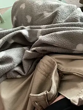 littletoy64 online show from 28, 2, 2025