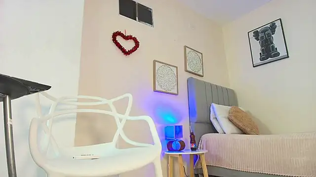 mary cute9 online show from 9, 3, 2026