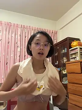 ladypaggy online show from 20, 4, 2026
