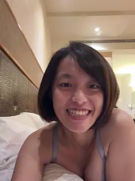 ladypaggy online show from 6, 11, 2025