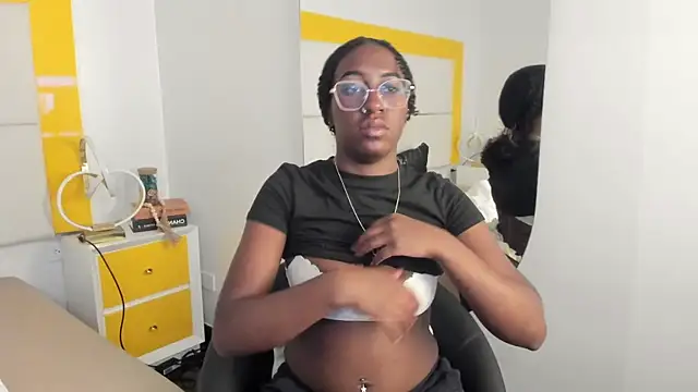 Qeen blackk online show from 26, 3, 2026