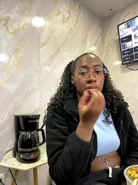 Qeen blackk online show from 18, 10, 2025