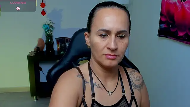 Sara Charmy online show from 3, 6, 2026