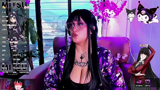 Mitsu Kawii online show from 12, 11, 2025