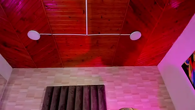 LIa Bakeer online show from 8, 11, 2025