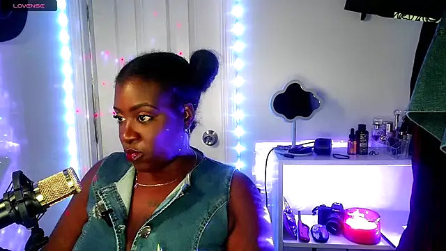 lovelyenigma365 online show from 15, 1, 2026