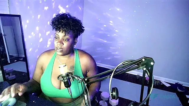 lovelyenigma365 online show from 22, 2, 2026