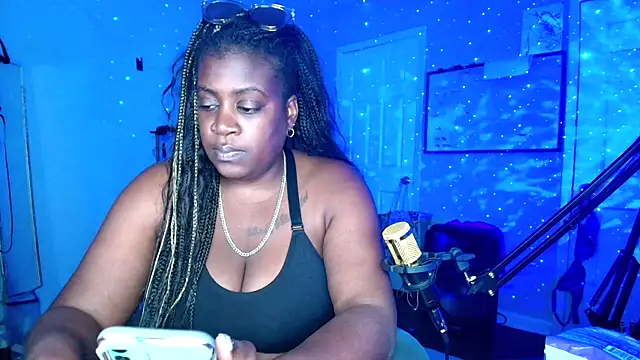 Snapshot of lovelyenigma365 chatting on 30, 4, 2026 lovelyenigma365 online show from 30, 4, 2026