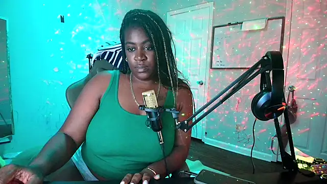 Snapshot of lovelyenigma365 chatting on 28, 4, 2026 lovelyenigma365 online show from 28, 4, 2026