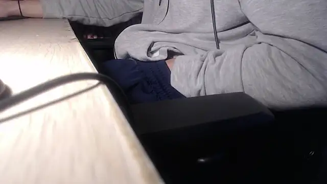 GreekDaddyNickOfficial online show from 3, 3, 2025