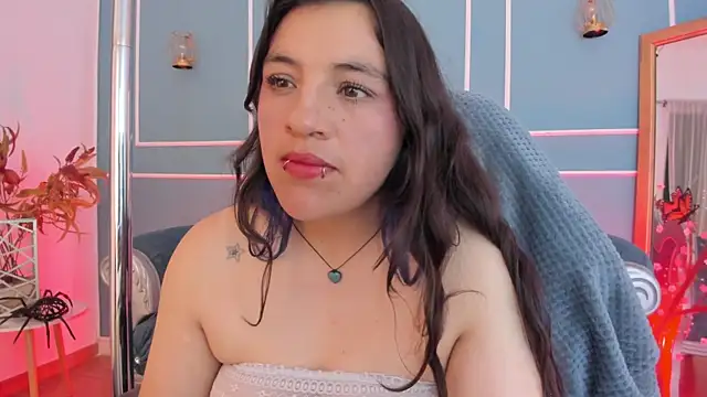 TaraTaylorr online show from 25, 6, 2026