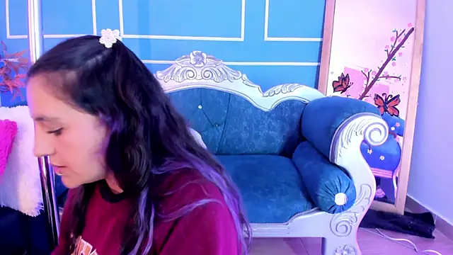 TaraTaylorr online show from 8, 4, 2026