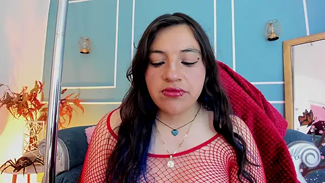 Snapshot of TaraTaylorr chatting on 5, 6, 2026 TaraTaylorr online show from 5, 6, 2026