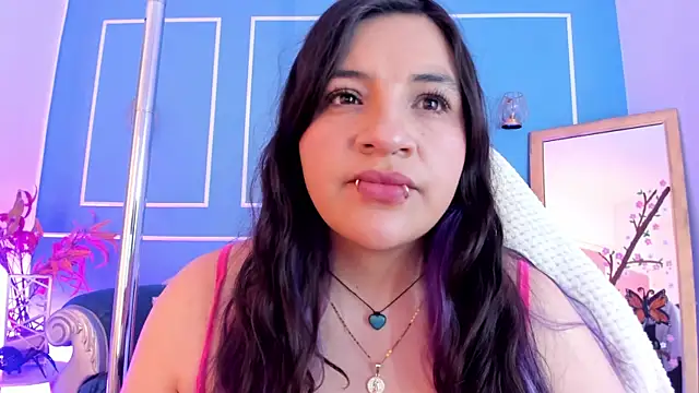 TaraTaylorr online show from 13, 4, 2026