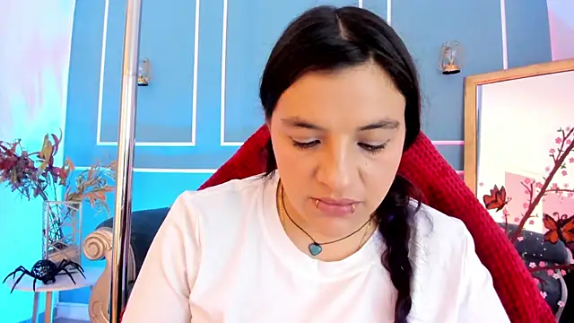 TaraTaylorr online show from 19, 4, 2026