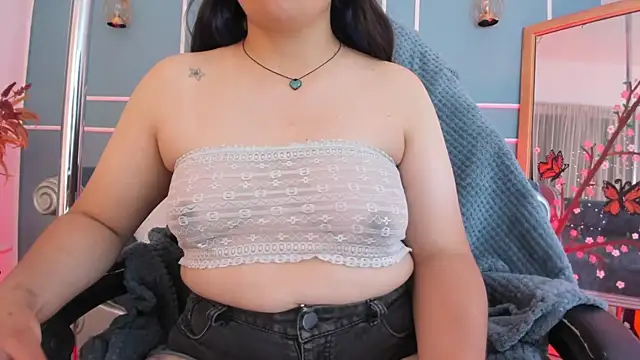 TaraTaylorr online show from 25, 6, 2026