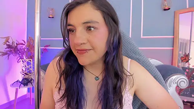 TaraTaylorr online show from 13, 7, 2026