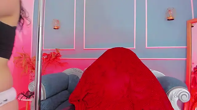 TaraTaylorr online show from 27, 2, 2026