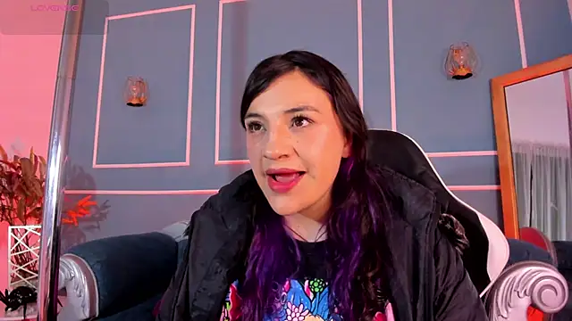 TaraTaylorr online show from 21, 11, 2025