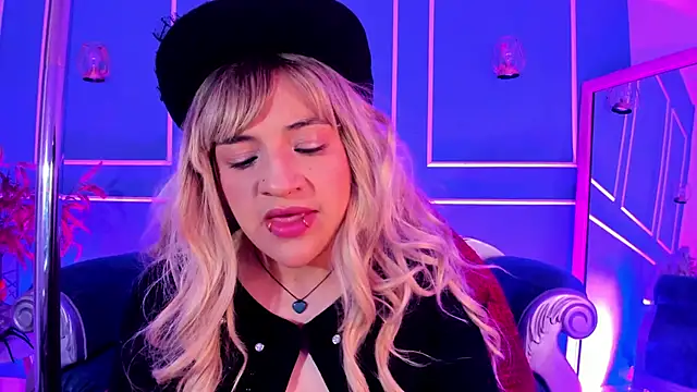 TaraTaylorr online show from 7, 1, 2026