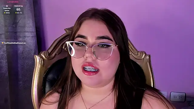 Snapshot of MadissonLee__ chatting on 12, 11, 2025 MadissonLee online show from 12, 11, 2025