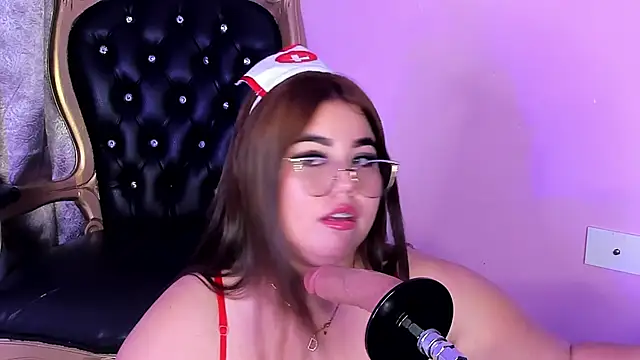 Snapshot of MadissonLee__ chatting on 15, 11, 2025 MadissonLee online show from 15, 11, 2025