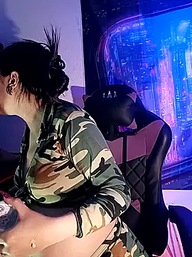 MiaStarts online show from 18, 12, 2025