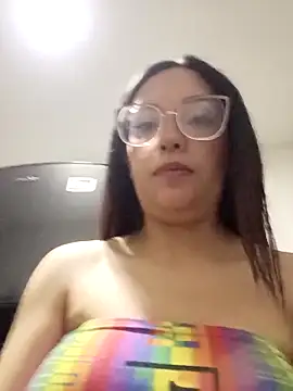 MiaStarts online show from 23, 10, 2025