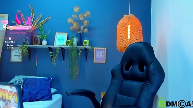 yessila parker online show from 14, 11, 2025