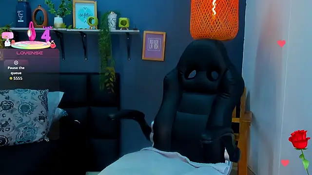 yessila parker online show from 24, 2, 2026