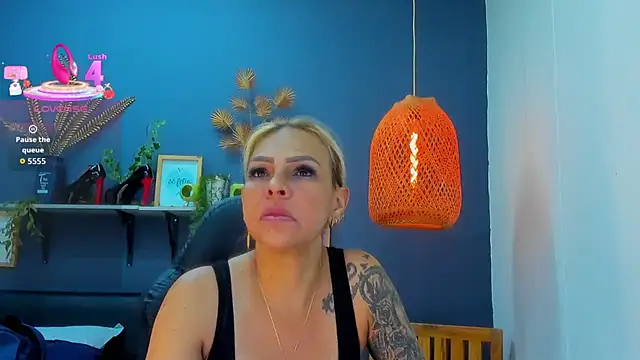 yessila parker online show from 26, 5, 2026