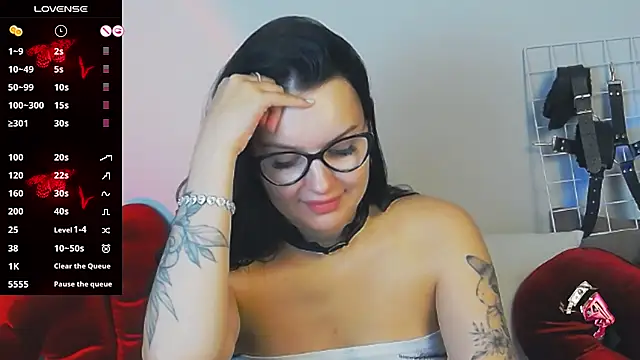 Miss Vic online show from 13, 12, 2025