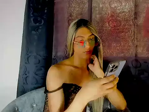 SweetDesaire1 online show from 7, 4, 2026