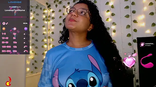 Snapshot of victtoria_cane63 chatting on 19, 5, 2026 victtoria cane63 online show from 19, 5, 2026