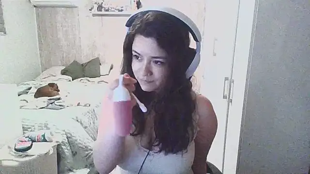 Snapshot of Piolapk chatting on 11, 10, 2025 Piolapk online show from 11, 10, 2025