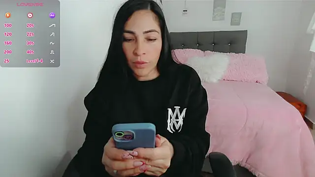 luna lgomez  online show from 23, 12, 2025