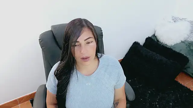 luna lgomez  online show from 4, 5, 2026