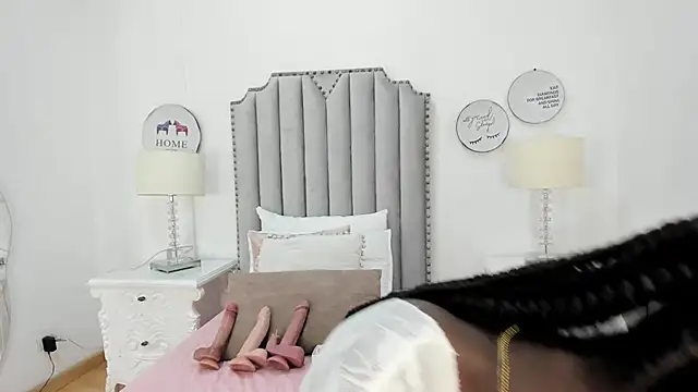 Snapshot of SamantaMarquez chatting on 17, 10, 2025 SamantaMarquez online show from 17, 10, 2025