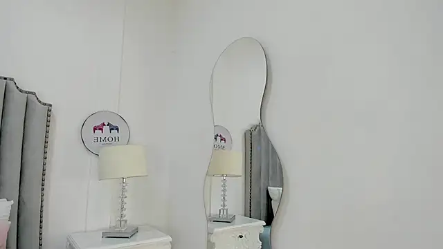 Snapshot of SamantaMarquez chatting on 24, 10, 2025 SamantaMarquez online show from 24, 10, 2025