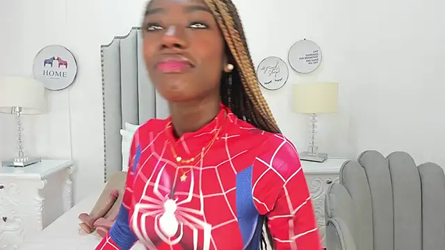 Snapshot of SamantaMarquez chatting on 11, 10, 2025 SamantaMarquez online show from 11, 10, 2025