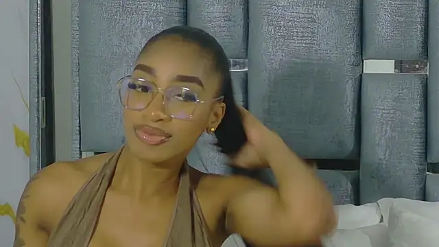 Angelesmith1 online show from 18, 12, 2025