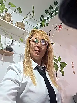 Sara Valkyri online show from 10, 2, 2026