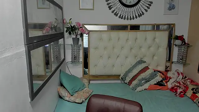 heiker  online show from 3, 11, 2025