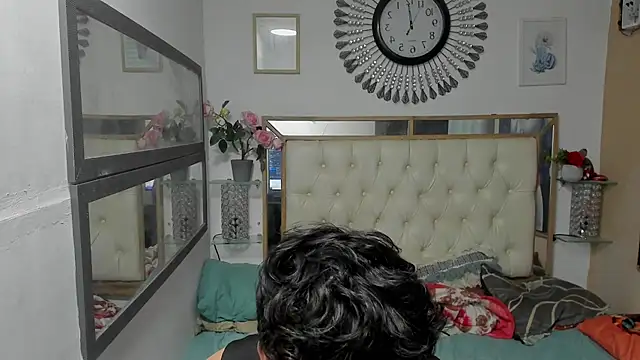 heiker  online show from 19, 10, 2025