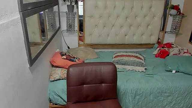 heiker  online show from 6, 11, 2025